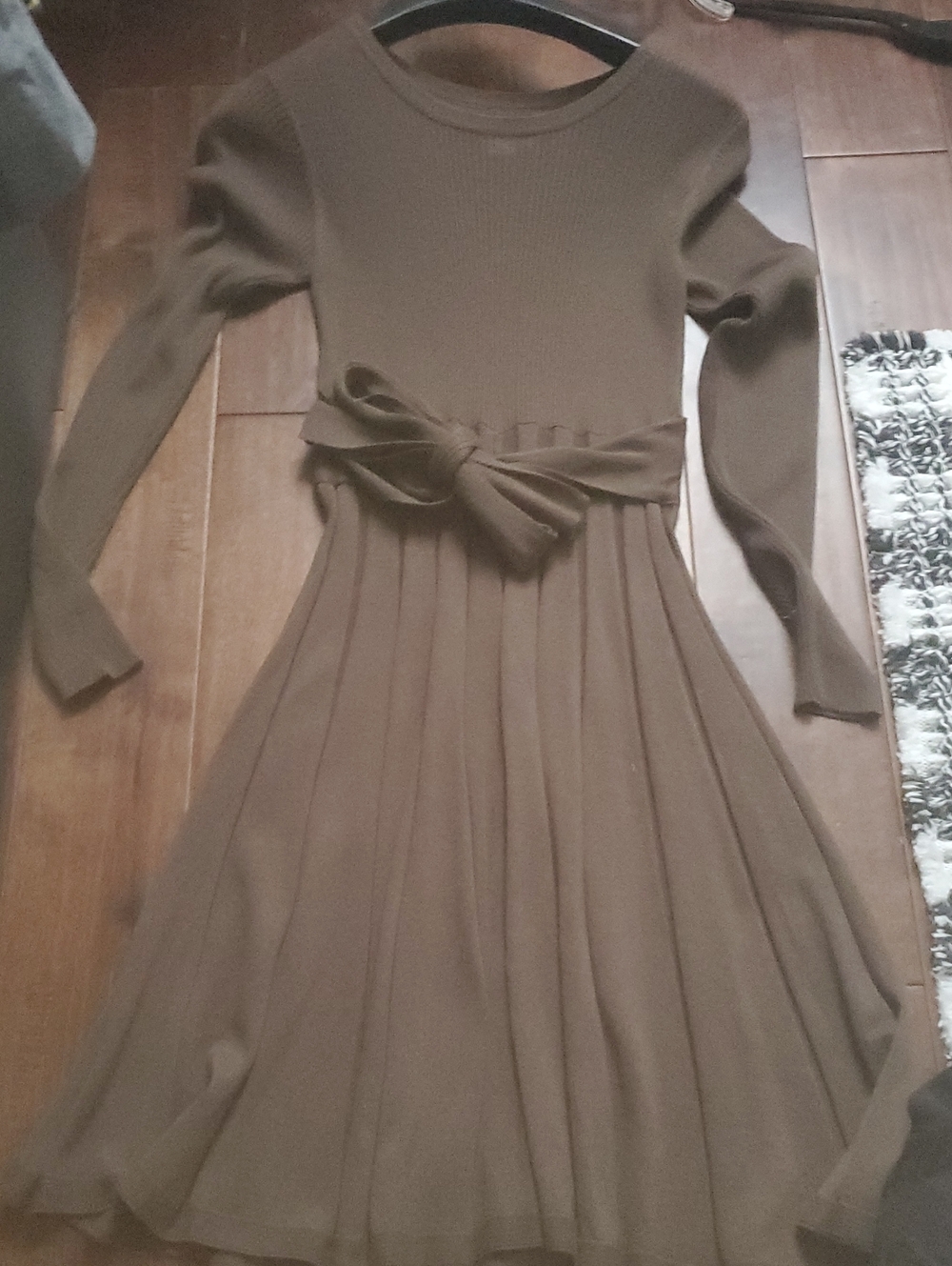 Jessica Simpson Olive Knit Tie-Waist Long-Sleeve Dress Size Small Super Cute
